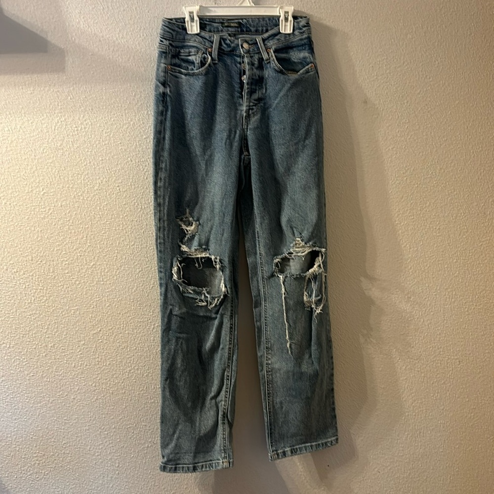 NWOT Wild Fable super high-rise straight distressed jeans size 6